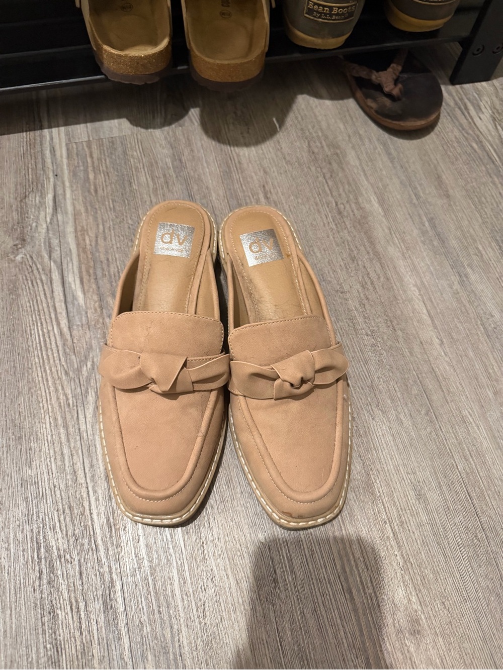 Dolce Vita Tan Knot-Detail Suede Mules